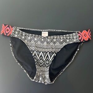 Black & White Geometric Bikini Bottom